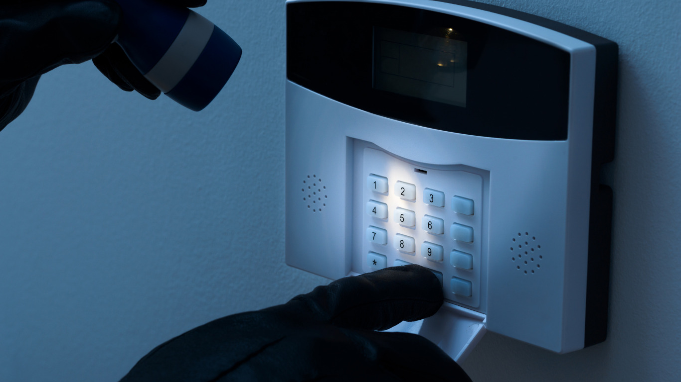 Untitled design (26) Einbruchmeldeanlagen (EMA)